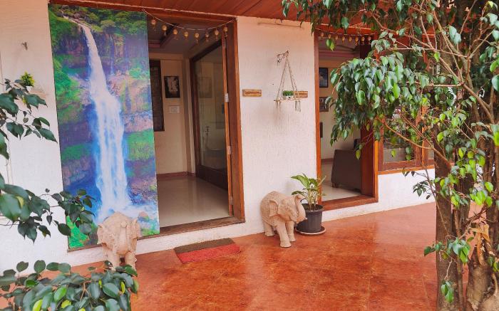 Dwarkadhish Palm Valley (Pure Veg)