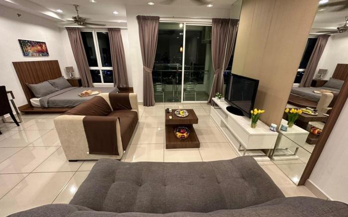 Georgetown Gurney 5 pax Max  Mansion One Penang