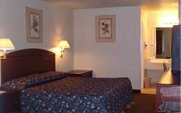 Cedar Creek Inn