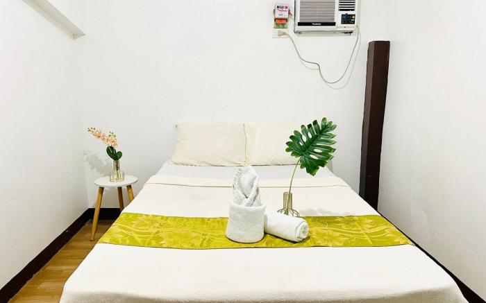 Amancio's Balai-Room w/SharedBath Near the Airport