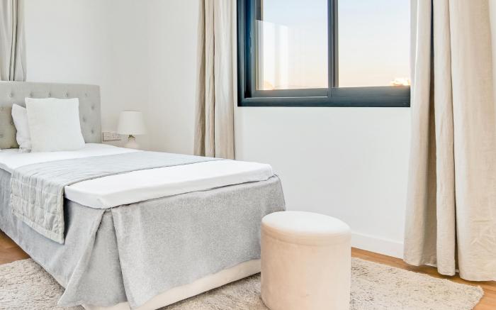 Sanders Crystal 1 - Lovely Studio with Communal Pool