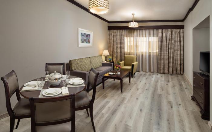 Savoy Crest Hotel Apartment 