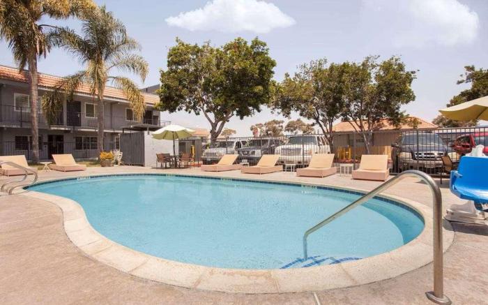 Studio 6  Suites San Ysidro, CA – San Diego South Bay