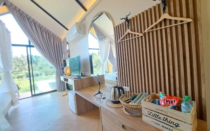 Baan Nai Baan Nok Resort