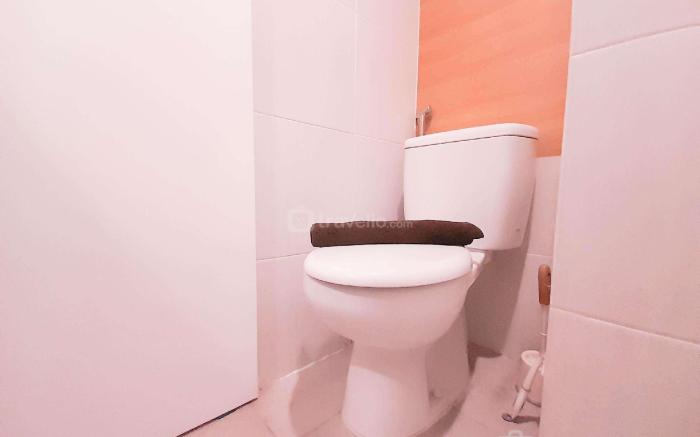 Elegant and Cozy Studio Barsa City Apt By Travelio