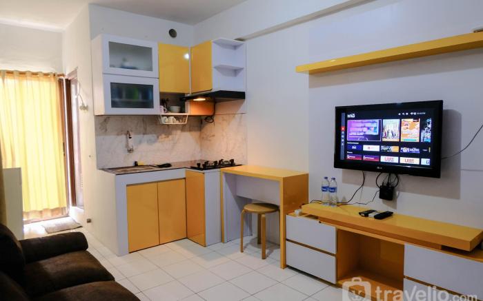 Good 2BR at 12th Floor Gateway Cicadas By Travelio