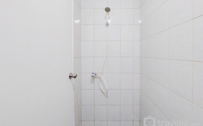 Comfy Studio at Poris 88 Apartment By Travelio