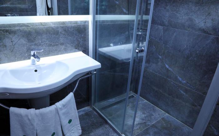 Teymur Continental Hotel & Convention Center