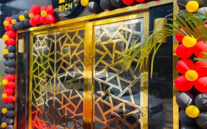 Rich Hotel 