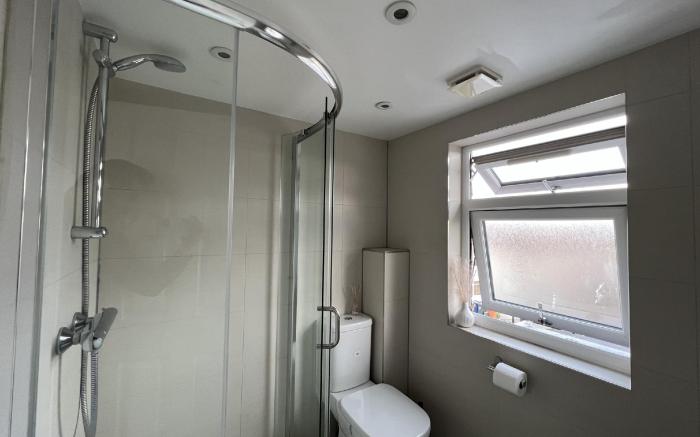 4 Wharncliffe Drive