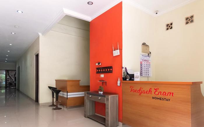 TwoSpaces Living at Toedjoeh Enam Homestay Surabaya