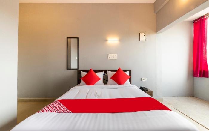 Hotel O Gold Inn Grey