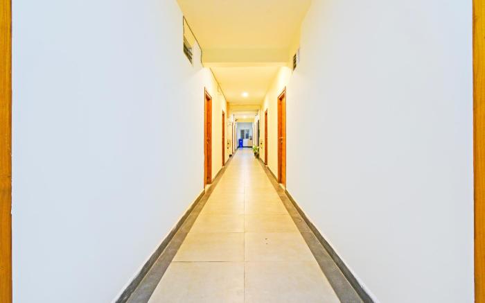 Super Townhouse Kondapur Near Botanical Garden Formerly RRR Inn