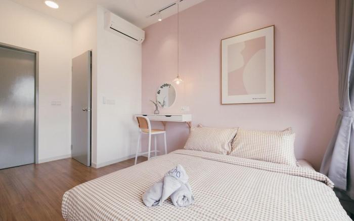 NEW ! Pink Sweet Nordic Velocity MRT MVertica A13A