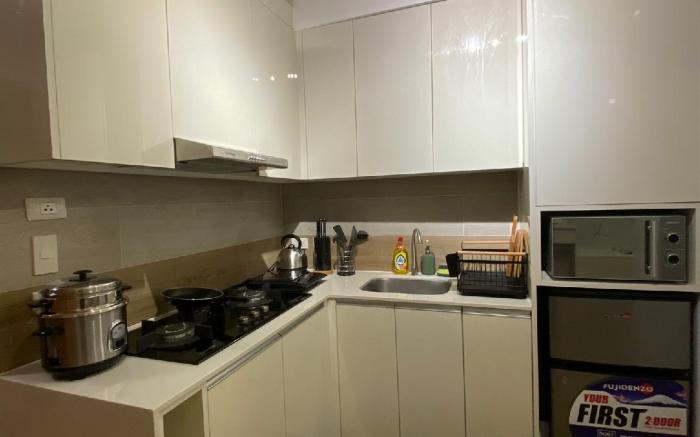 Modern Designed Studio Condo Near Ayala Centrio