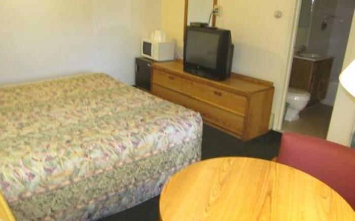 Budget Inn Fairport
