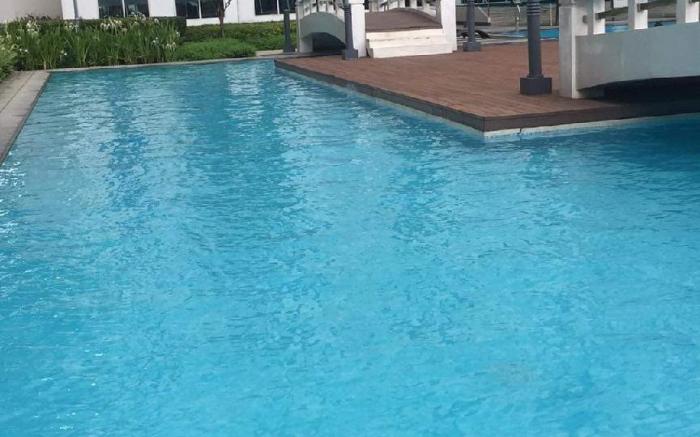 Ronnzel Staycation in Jazz Residence Makati(multi)