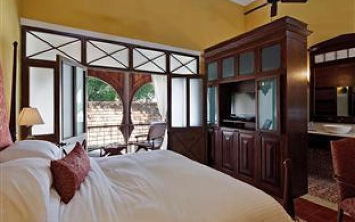 Casa Lecanda Boutique Hotel