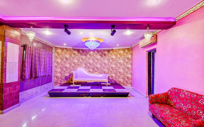 FabHotel Prime Rockstar Suites - Nr. Park Circus 7 Point
