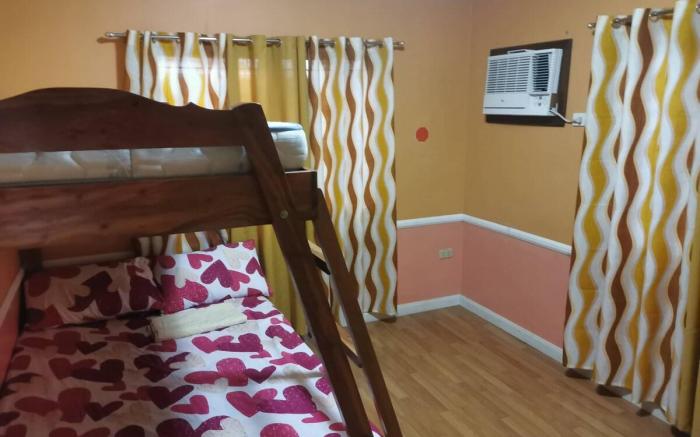 Ethan Transient House in San Juan (8-10 pax)