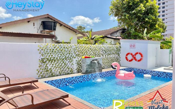 Klebang Villa 17Pax PrivateSwimmingPool TownArea by HeyStay Management