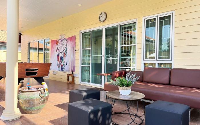 Spacious 4 BR Villa, Jacuzzi, Pet Friendly Pattaya