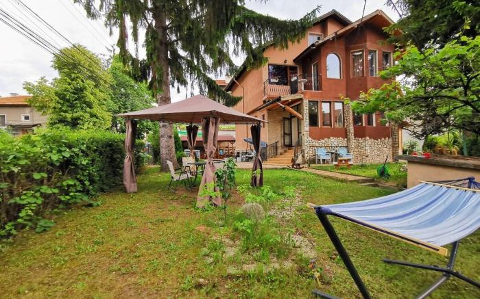 CASA DIVNA 