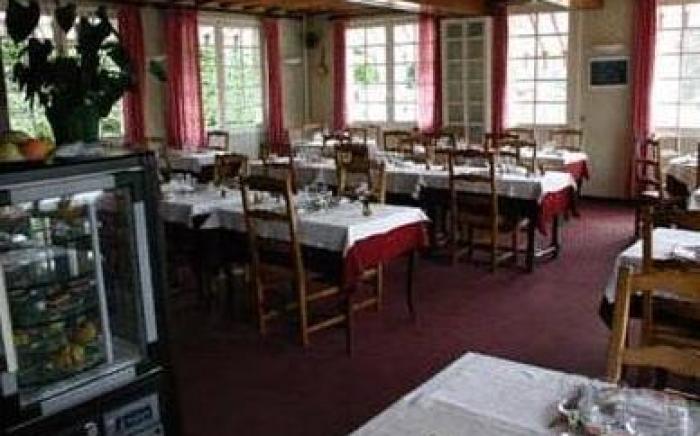 Logis Hotel Restaurant Du Commerce