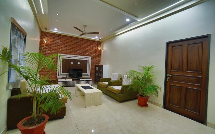 Mid Town Inn ( Nakki Lake 500 Metter )