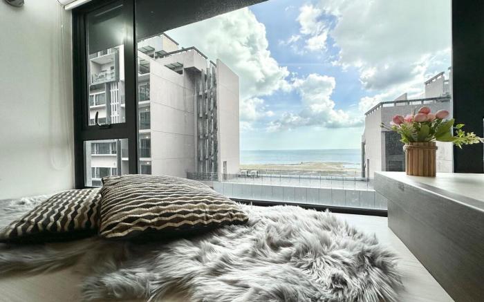 MWHolidayA1817{CozySuite}Seaview+PoolView