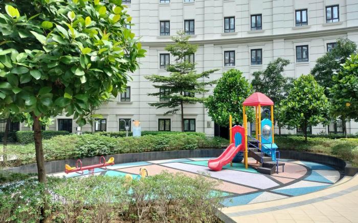 EightyOne Newport Blvd. C3-9A Condominium near T3