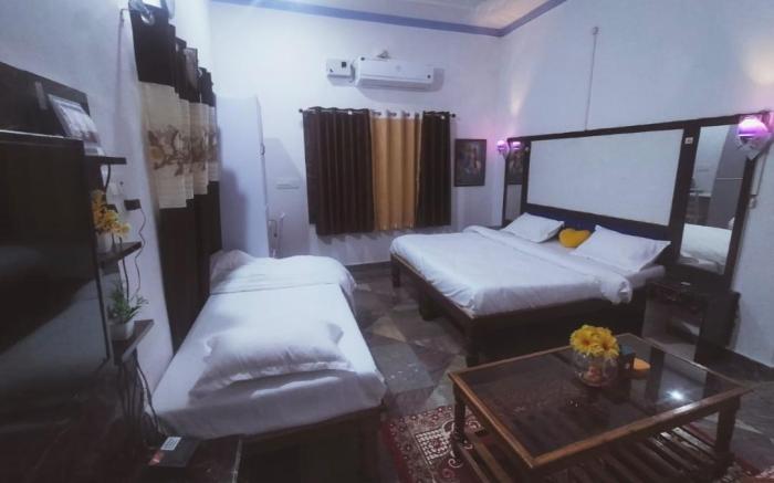 Eastern Gate ,Homestay