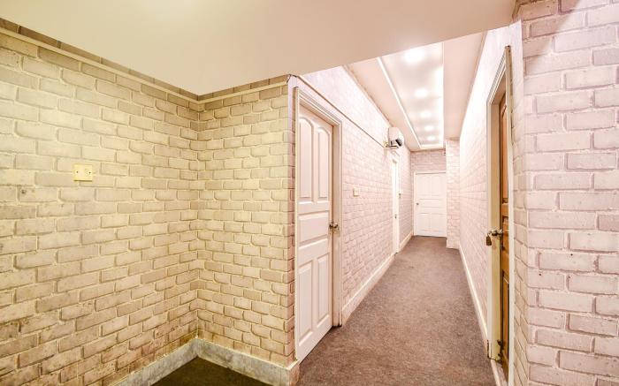 FabHotel Saltlake Regency - 1.4km from Anandlok Hospital