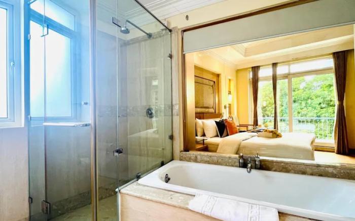 Hotel Inaya Suites - Rooms with Bathtub