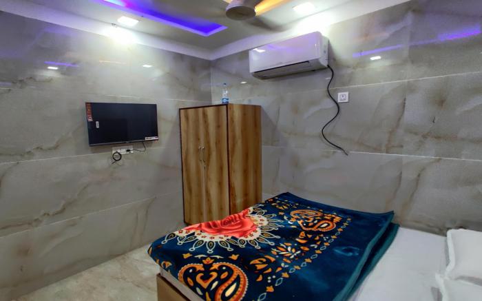 Hotel J INN