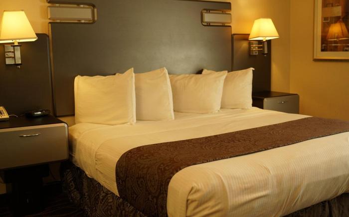 Casa Royal Inn