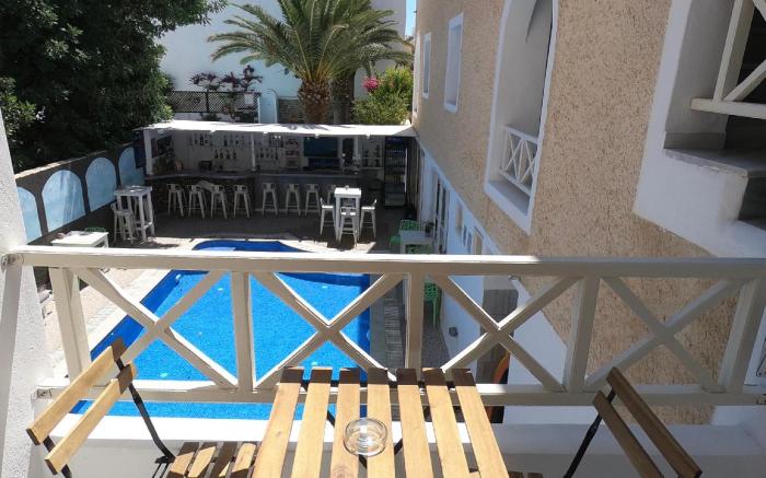 Anny Studios Perissa Beach