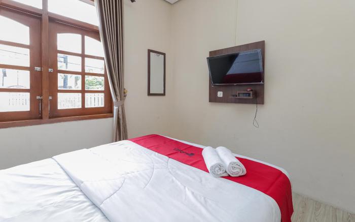 RedDoorz @ WR. Supratman Batu