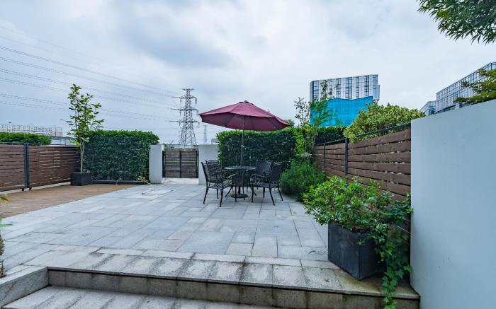 Rezen Retreat Qiyu Hotel Shanghai International Tourism Resort Xiuyan Road Metro Station