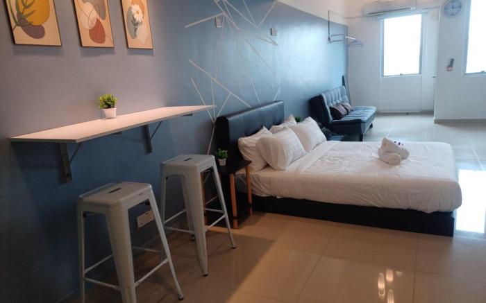Modern & Comfy Studio with Balcony 