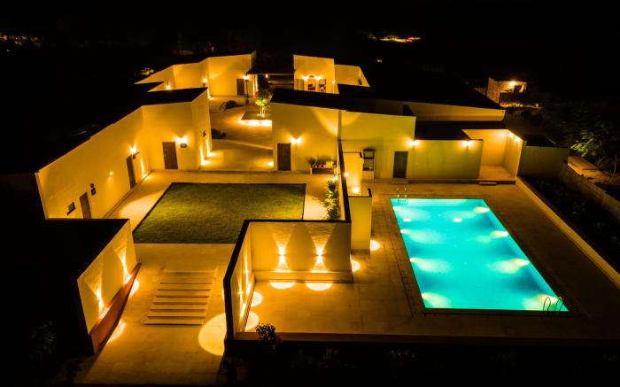 Guldaar - A Luxury Forest Retreat