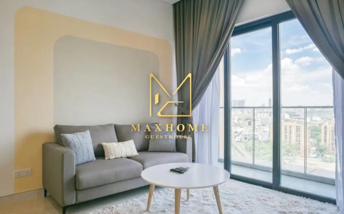 Maxhome@Designer 2room Infinity pool Lalaport C3