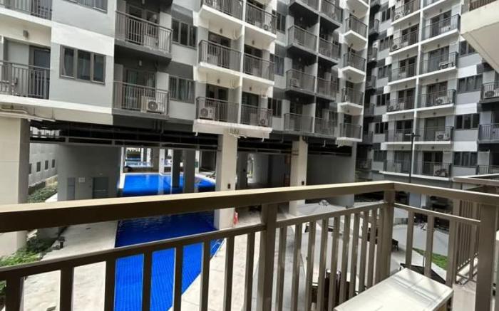 One BR Suite 5 min walk to Mall of Asia