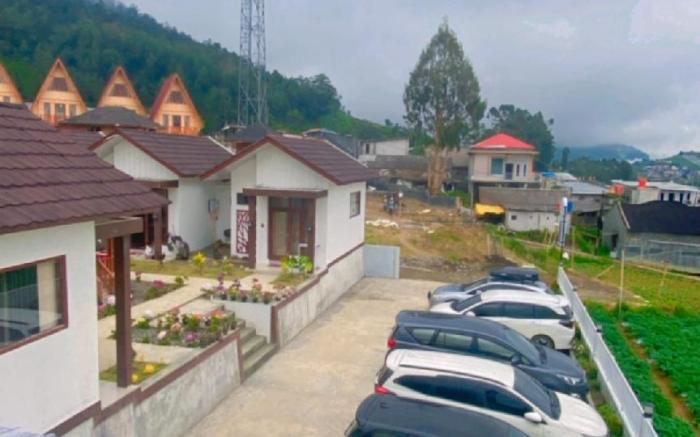 Madinna villa dieng