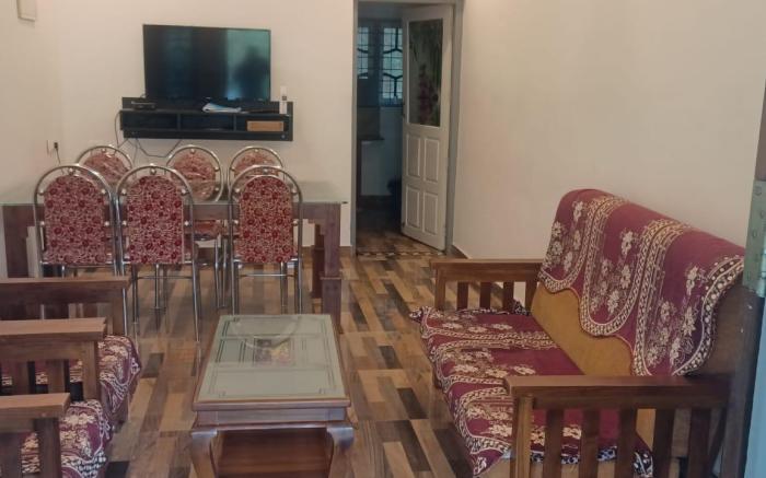 FOREST CASTLE HOMESTAY