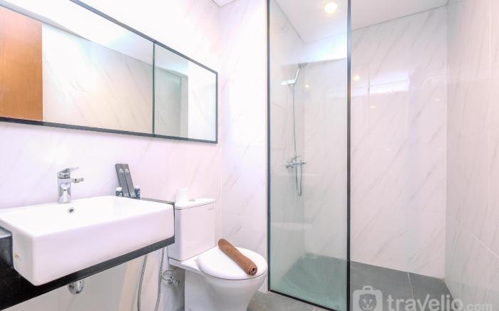 Comfort 1BR Ciputra World 2 Apartment By Travelio