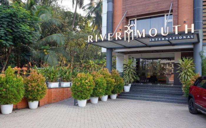 Nexstay River Mouth International