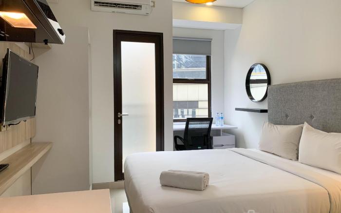 Elegant Studio at Transpark Cibubur By Travelio