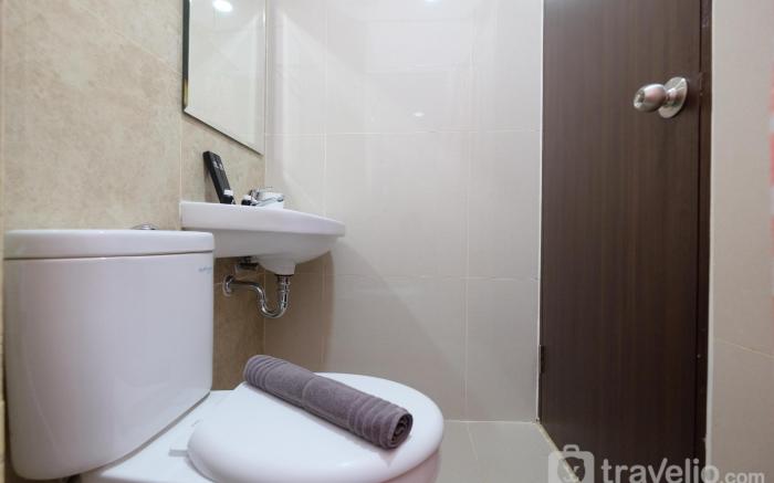Nice Studio at Transpark Cibubur Apt By Travelio