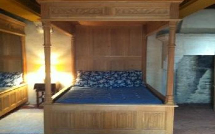 Chateau de Saint Loup Guest House